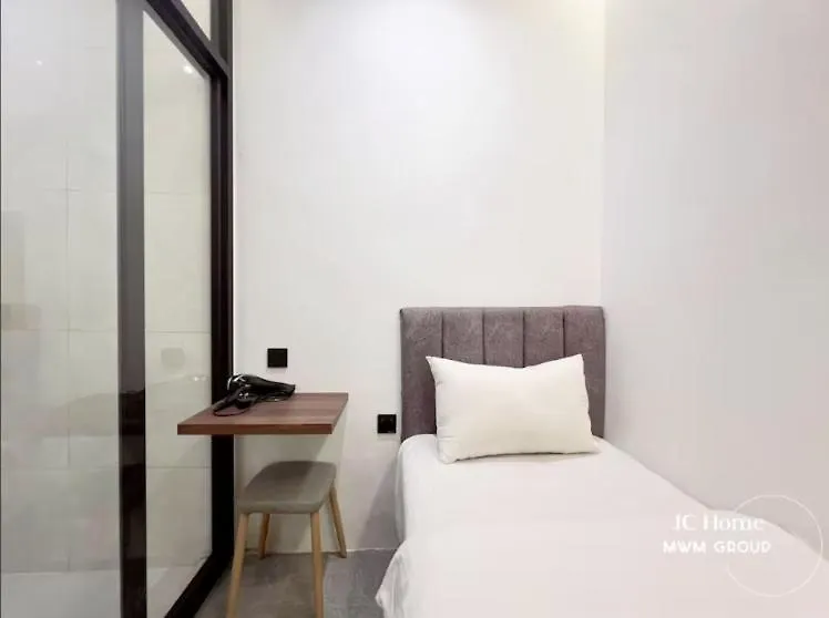 Room L 4Min Walks To Pelangi Plaza 新山