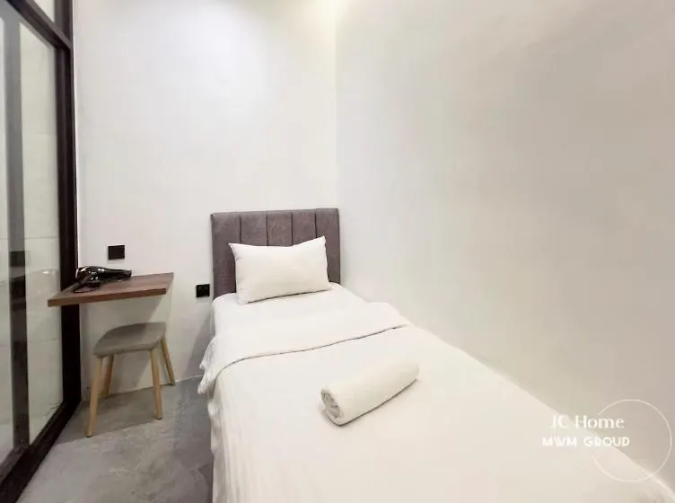 民宿 Room L 4Min Walks To Pelangi Plaza 新山 马来西亚