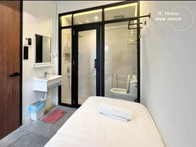 Room L 4Min Walks To Pelangi Plaza 新山 民宿