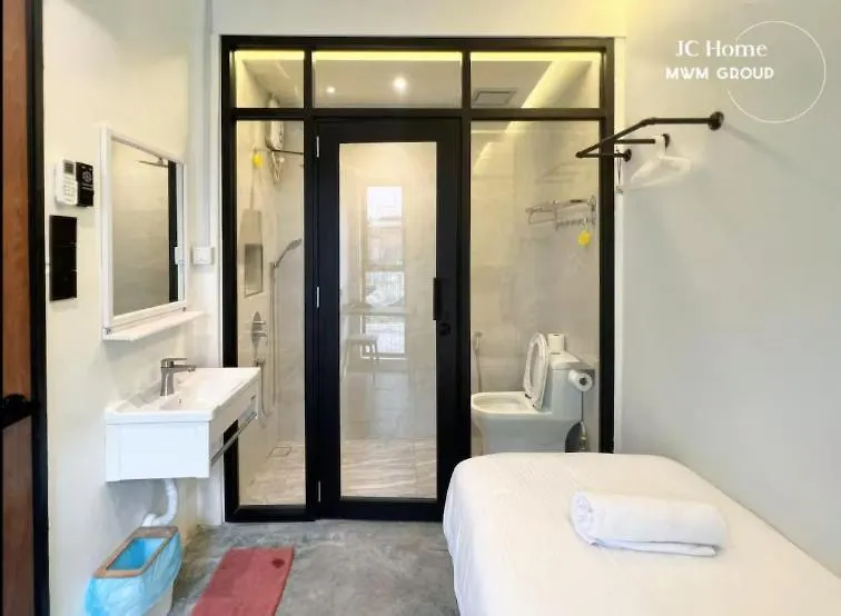 民宿 Room L 4Min Walks To Pelangi Plaza 新山
