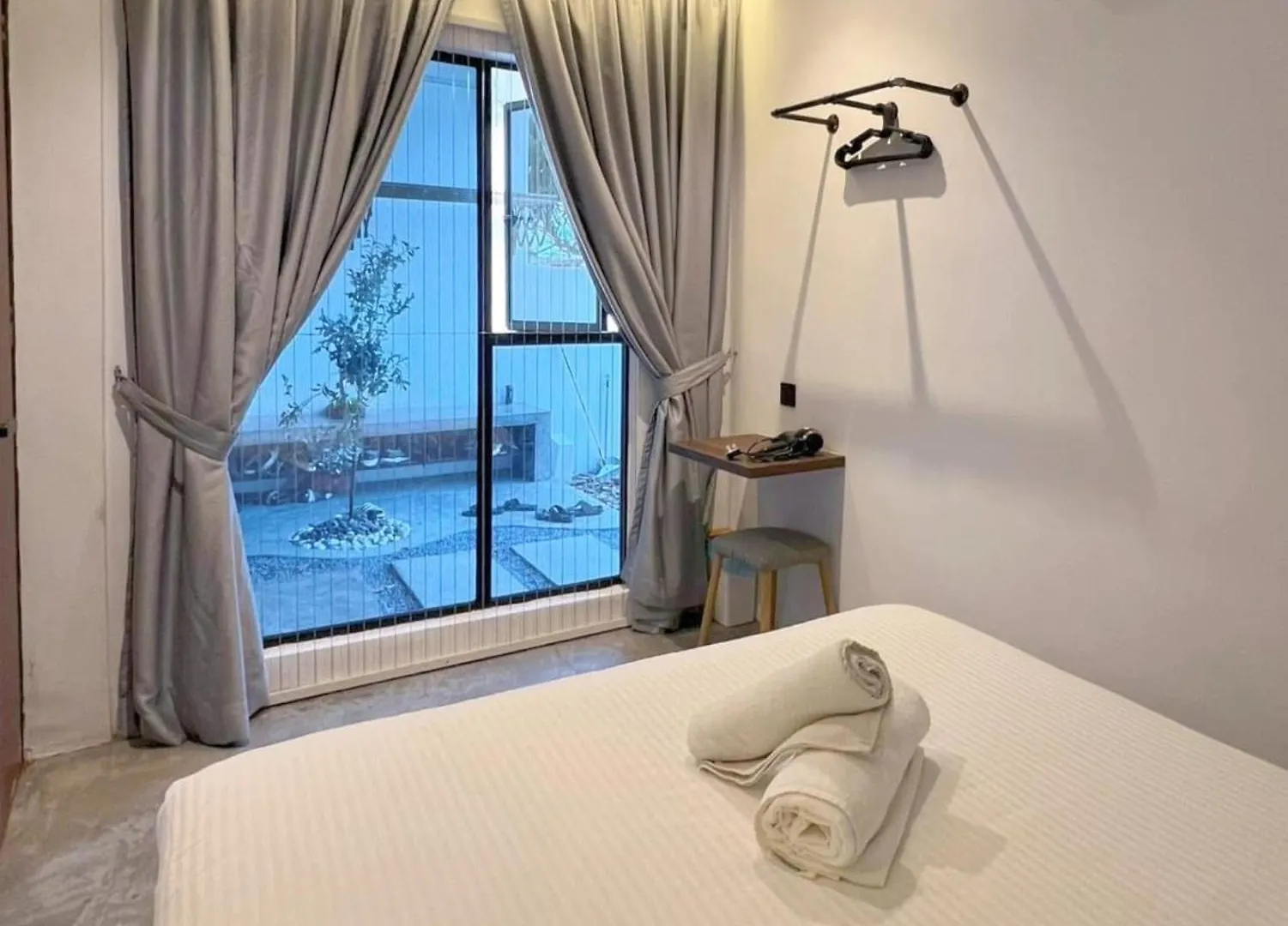 Homestay Room L 4Min Walks To Pelangi Plaza Johor Bahru